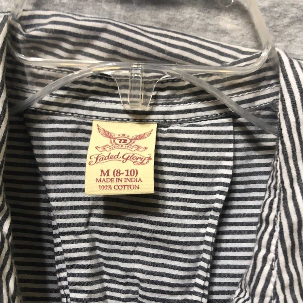 Size medium - Picture 2 of 3